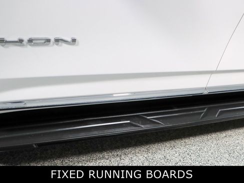 Used 2021 GMC Yukon XL SLT w/ SLT Luxury Plus Package image 12