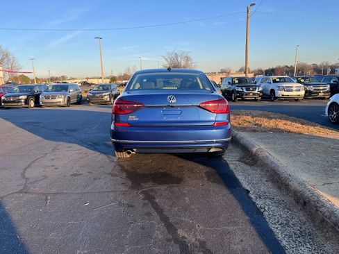 Used 2017 Volkswagen Passat 1.8T R-Line image 6