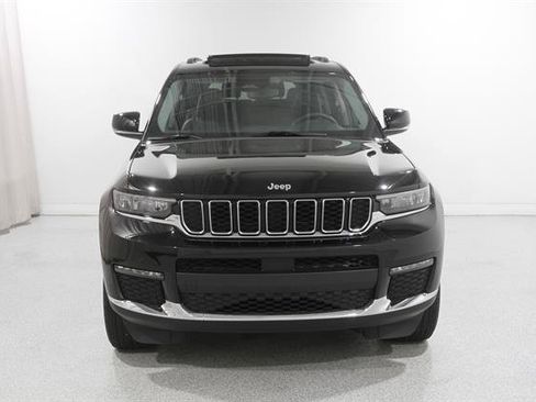Used 2023 Jeep Grand Cherokee L Limited AWD/4WD image 2