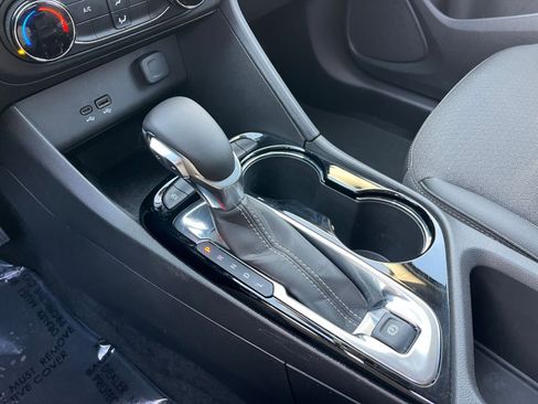 Used 2025 Buick Encore GX Preferred image 40