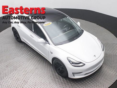 Used 2018 Tesla Model 3 Long Range AWD/4WD image 3