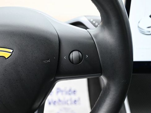 Used 2019 Tesla Model 3 Mid Range image 18