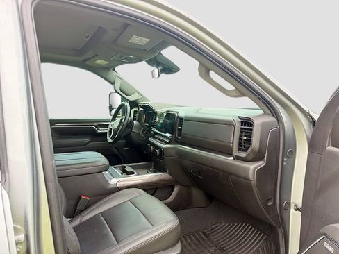 Used 2025 Chevrolet Silverado 2500 LTZ w/ LTZ Plus Package AWD/4WD image 12