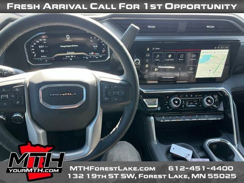 Used 2025 GMC Sierra 2500 Denali w/ Denali Reserve Package AWD/4WD image 3