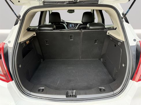 Used 2020 Buick Encore Essence image 26