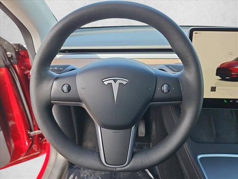 Used 2024 Tesla Model Y Long Range AWD/4WD image 14