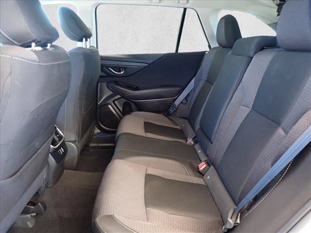 Used 2025 Subaru Outback Premium AWD/4WD image 10