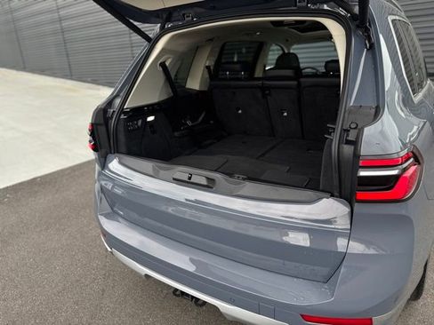 Used 2023 BMW X7 xDrive40i w/ Premium Package AWD/4WD image 38