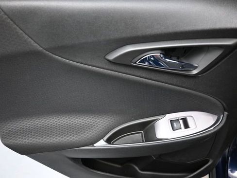 Used 2018 Chevrolet Malibu LT FWD image 19
