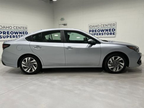 Certified 2025 Subaru Legacy Limited image 9