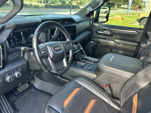 Used 2024 GMC Sierra 2500 AT4 w/ AT4 Premium Plus Package AWD/4WD image 9