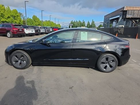 Used 2023 Tesla Model 3 Standard Range RWD image 2