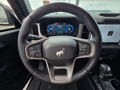 Used 2025 Ford Bronco Outer Banks AWD/4WD image 14