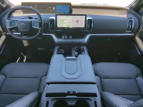 New 2026 Ford Expedition Platinum AWD/4WD image 13