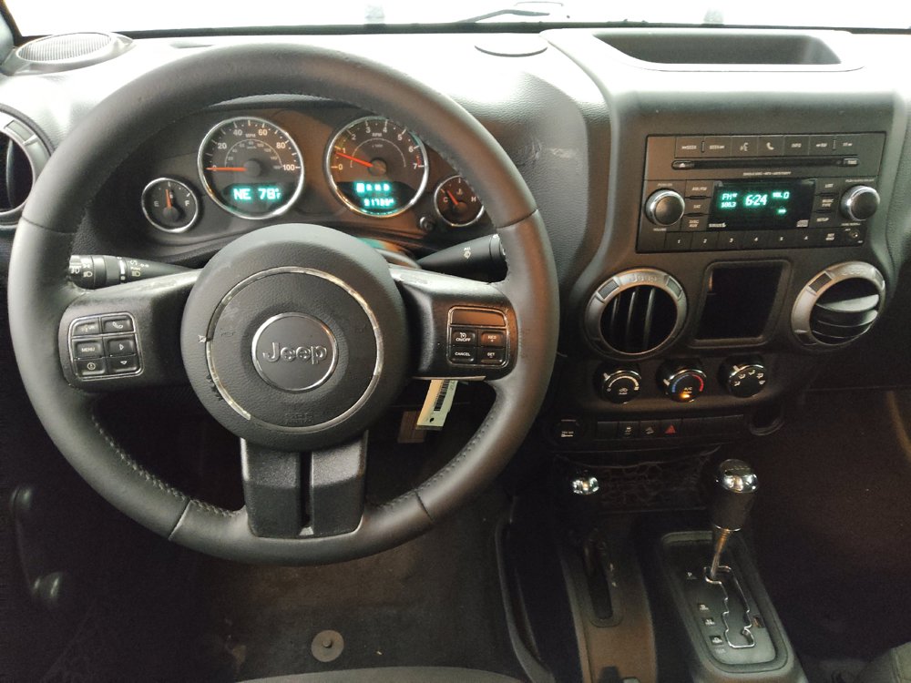 Used 2017 Jeep Wrangler Unlimited Sport w/ Connectivity Group AWD/4WD image 22