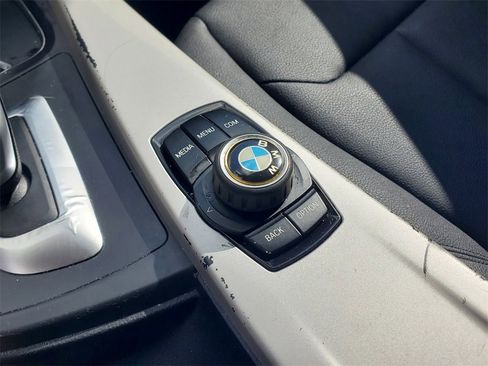 Used 2018 BMW 320i Sedan image 31