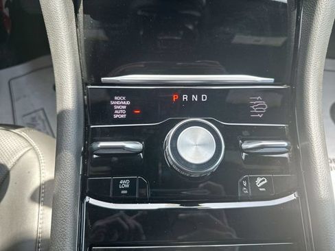 Used 2023 Jeep Grand Cherokee L Overland AWD/4WD image 22