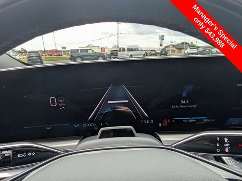 Used 2025 Cadillac Lyriq Luxury w/ LPO, Floor Liner Package AWD/4WD image 19