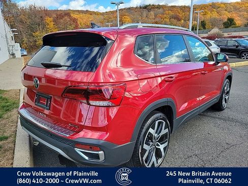 Certified 2023 Volkswagen Taos SEL image 3