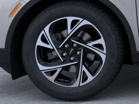 New 2026 Lincoln Nautilus Premier w/ Equipment Group 102A AWD/4WD image 19