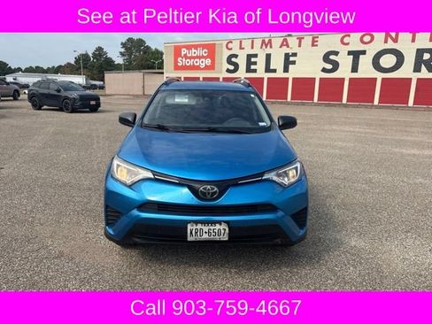 Used 2018 Toyota RAV4 LE FWD image 8