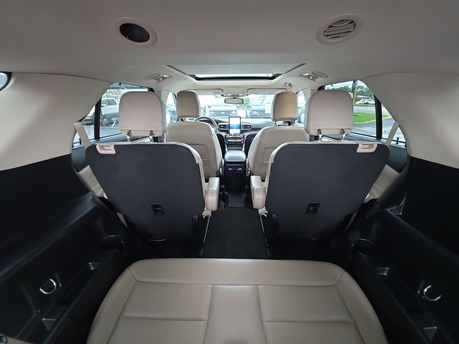 Used 2022 Ford Explorer Limited w/ Limited Technology Package AWD/4WD image 17