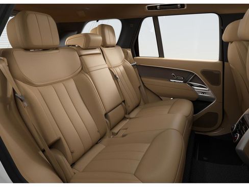New 2026 Land Rover Range Rover SE image 7