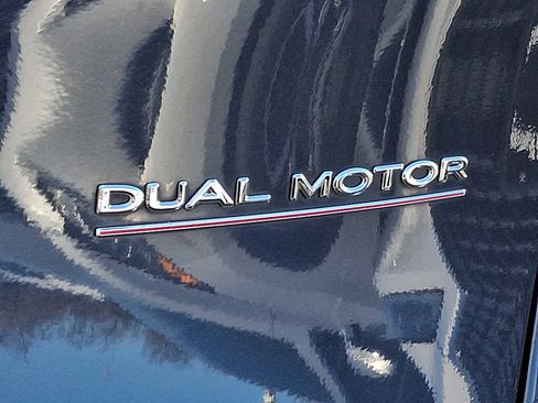 Used 2022 Tesla Model Y Performance image 28