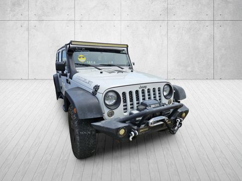 Used 2018 Jeep Wrangler Unlimited Sport AWD/4WD image 2