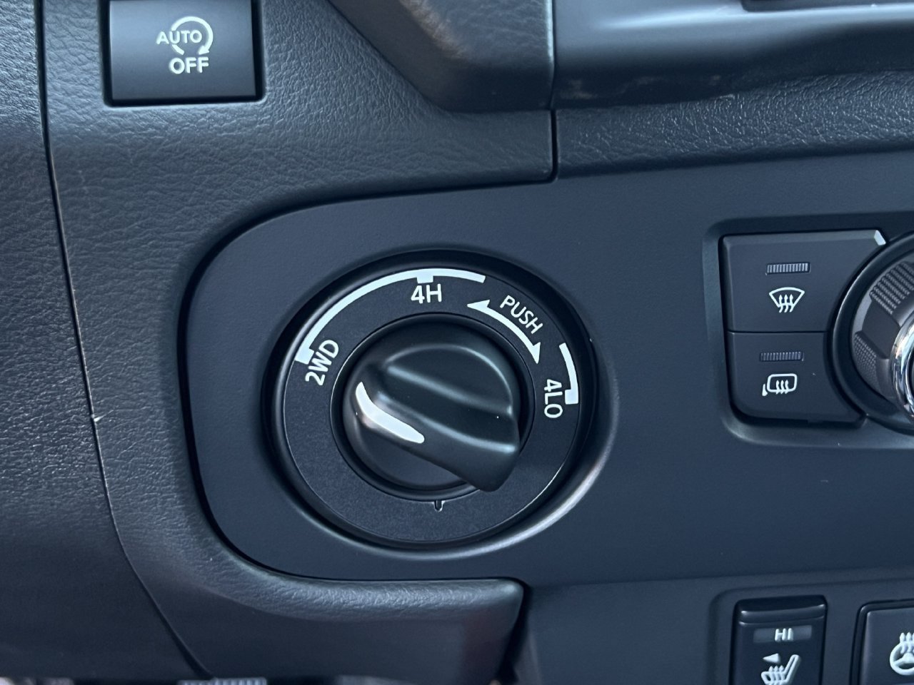 New 2027 Nissan Frontier PRO-4X AWD/4WD image 13