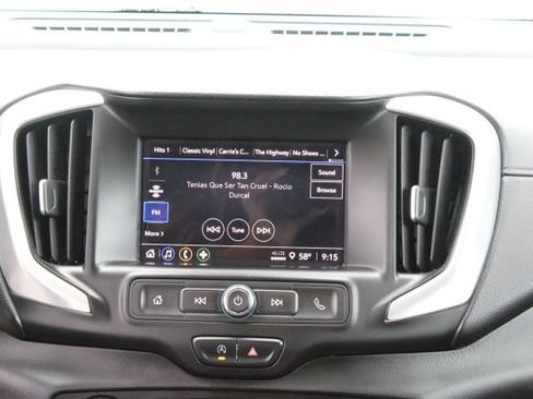 Used 2022 GMC Terrain SLE FWD image 15
