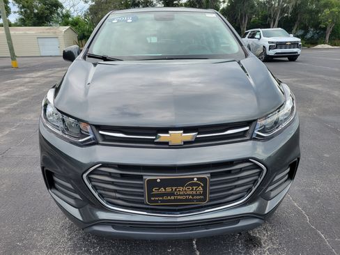 Used 2019 Chevrolet Trax LS FWD image 2