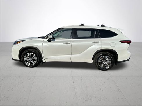 Used 2022 Toyota Highlander XLE image 10