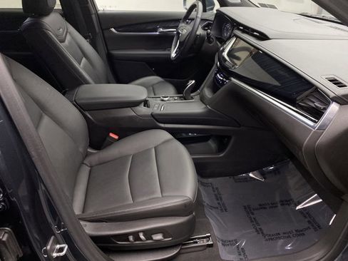 Used 2020 Cadillac XT6 Premium Luxury image 17