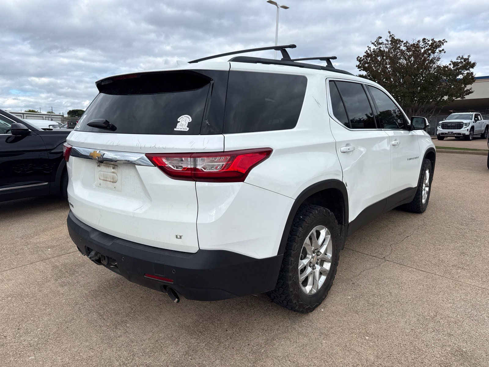 Used 2020 Chevrolet Traverse LT FWD image 4