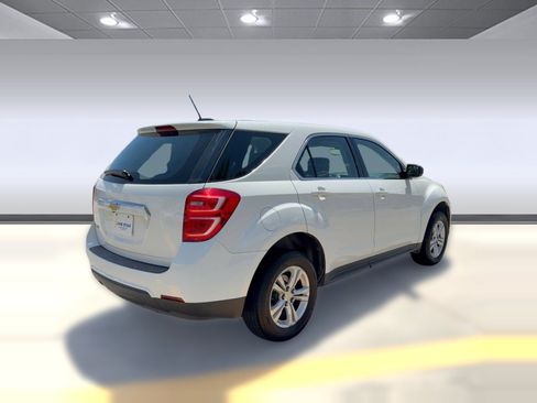 Used 2017 Chevrolet Equinox LS FWD image 8