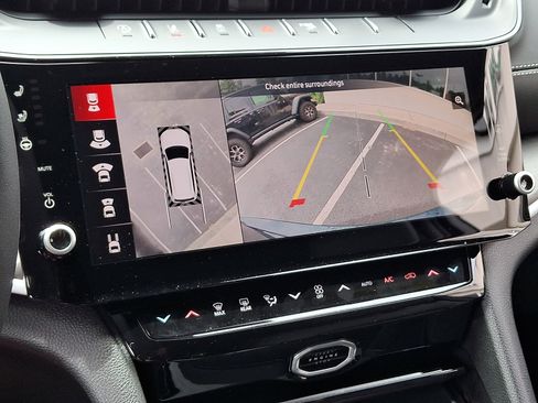 New 2026 Jeep Grand Cherokee Limited AWD/4WD image 14