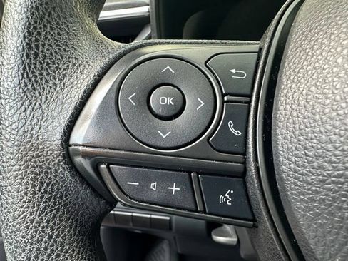 Used 2022 Toyota Corolla LE FWD image 20