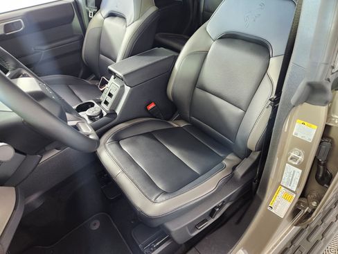 New 2025 Ford Bronco Outer Banks w/ Sasquatch Package image 12