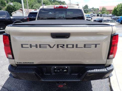 Used 2023 Chevrolet Colorado Z71 w/ Z71 Convenience Package 2 AWD/4WD image 5