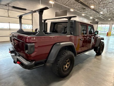 Used 2021 Jeep Gladiator Rubicon AWD/4WD image 4