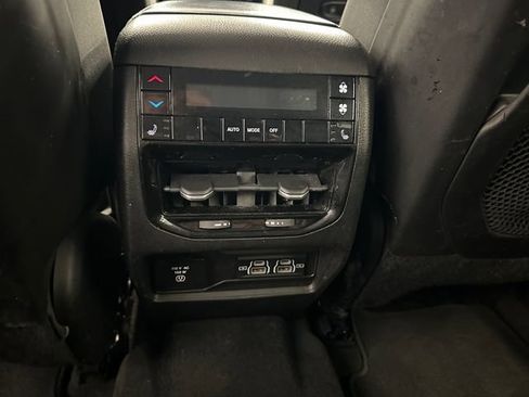 Used 2021 Jeep Grand Cherokee L Limited w/ Trailer Tow Group (B) AWD/4WD image 25