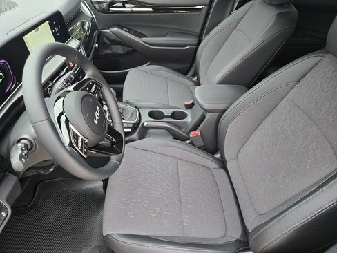 New 2026 Kia Seltos S FWD image 10