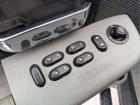 Used 2005 Ford F150 FX4 image 16