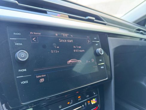 Used 2021 Volkswagen Arteon SE image 25