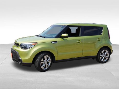 Used 2015 Kia Soul + FWD image 10