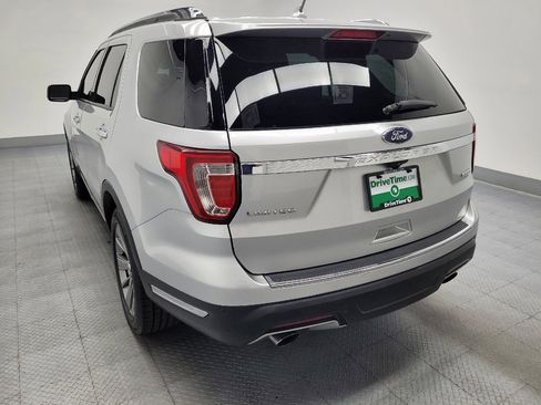 Used 2018 Ford Explorer Limited w/ Ford Safe & Smart Package FWD image 6
