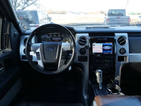 Used 2011 Ford F150 Platinum image 18