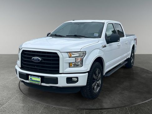 Used 2016 Ford F150 XLT w/ Equipment Group 302A Luxury AWD/4WD image 4