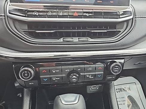 Certified 2024 Jeep Compass Limited w/ High Altitude Package image 34